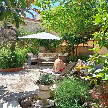 Guest house Yuekser Side